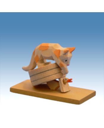 Katze mit flüchtender Gans
